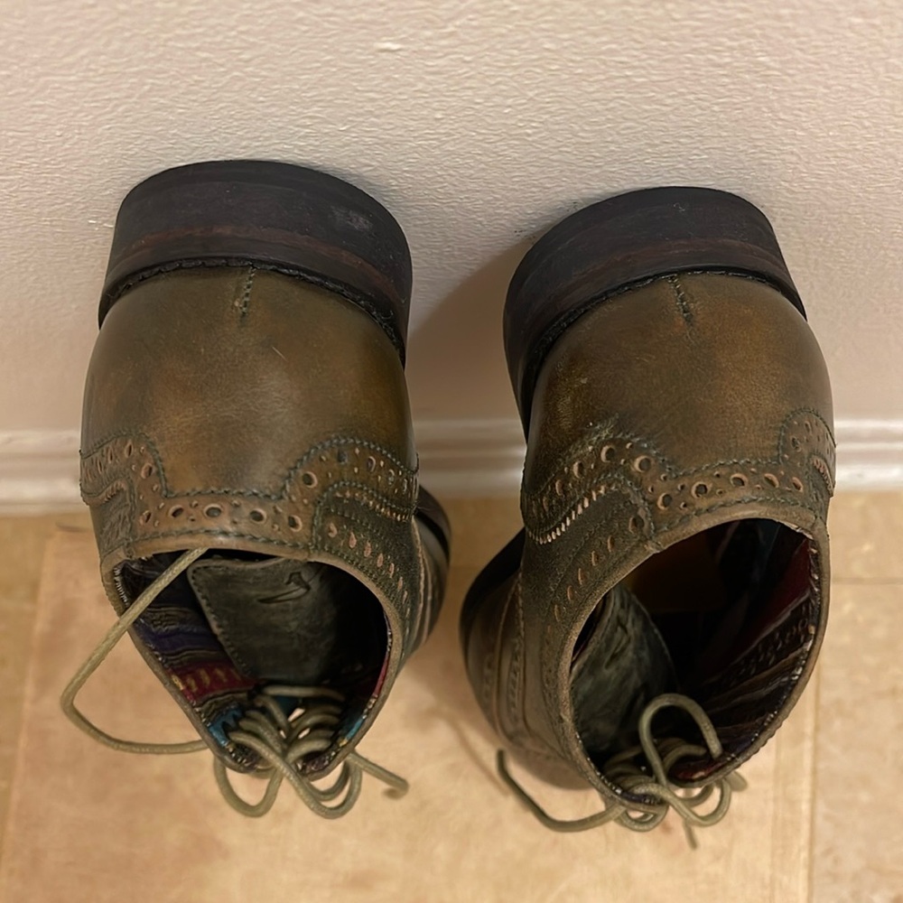 Size 8 - 8.5 Olive green Oxford style shoe
